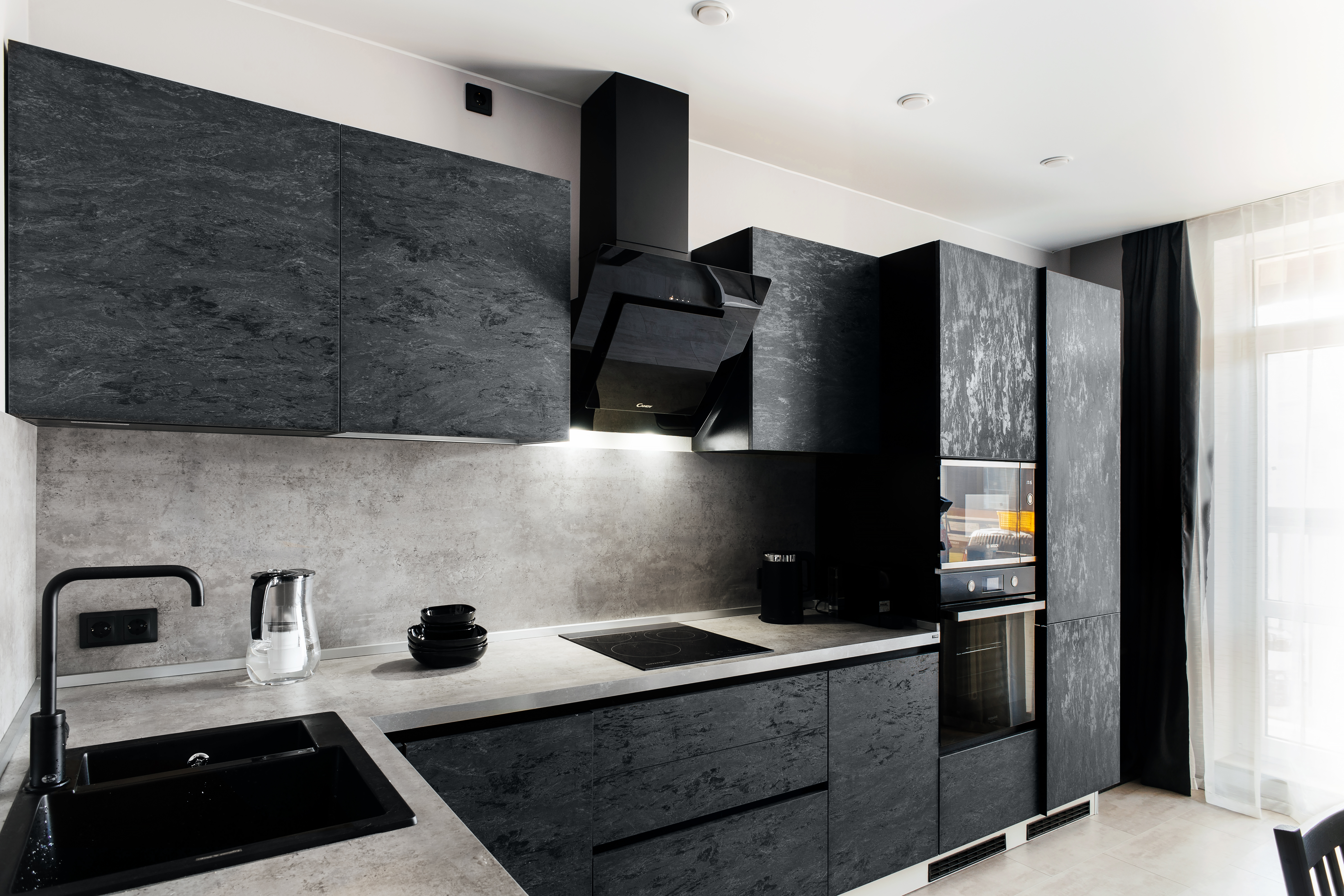 Прямая кухня Нова Blackstone 220х234х60 с верхом